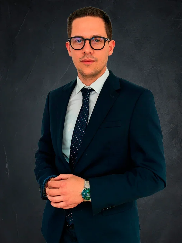 advokatska kancelarija Beograd - Pravni pripravnik Srđan N. Arbutina, član tima advokatske kancelarije Mileta B. Radojević u Beogradu